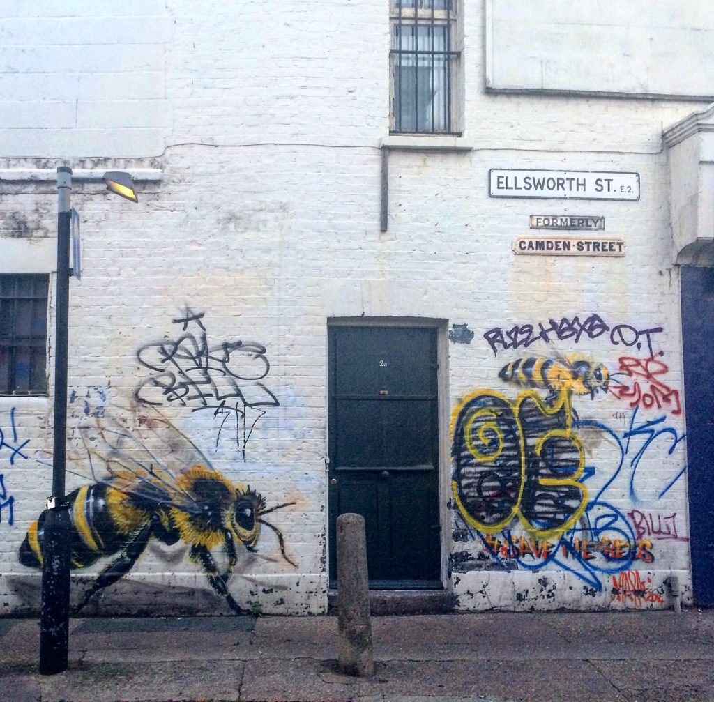 bees-graffiti-london