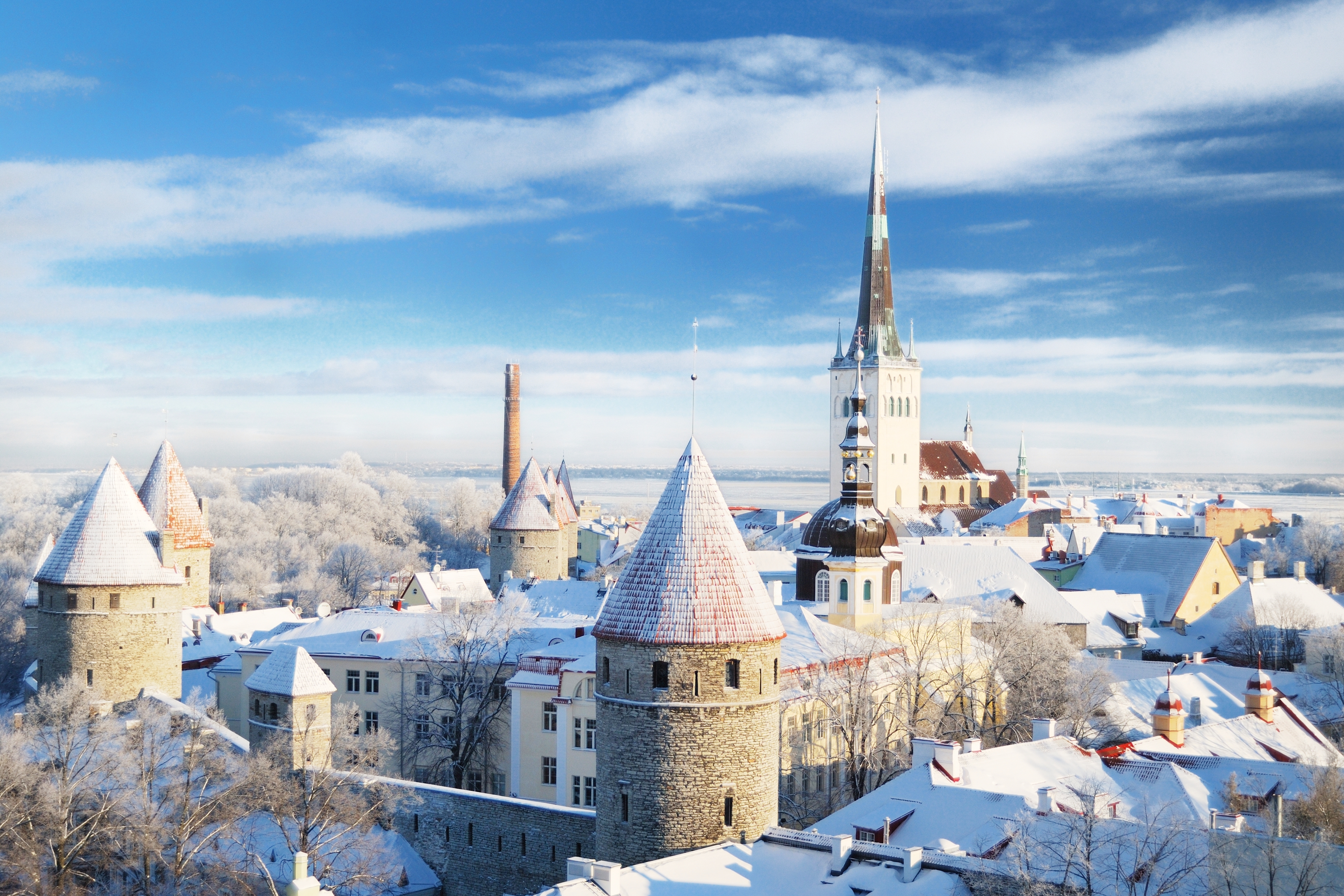 Где побывать зимой. Прибалтика Таллин. Эстония Таллин. Зимняя Эстония панорама Ревель. Таллин Европа.