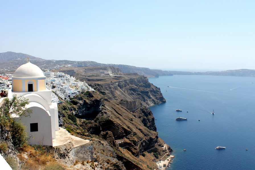 Santorini Greece insta-worthy photo ops in europe