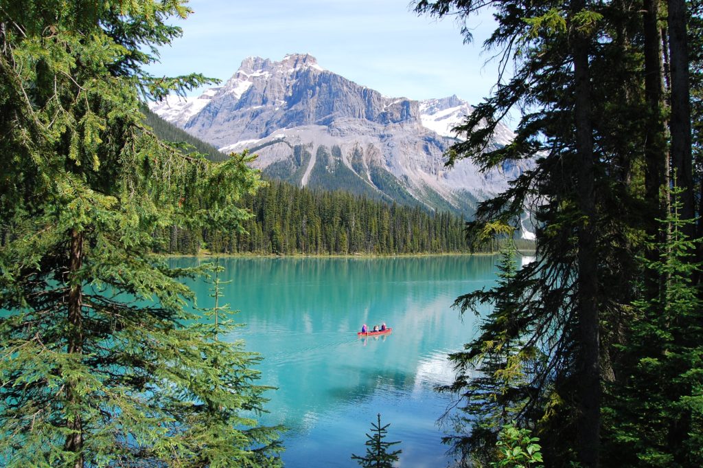 Emerald Lake photos of Canada Topdeck