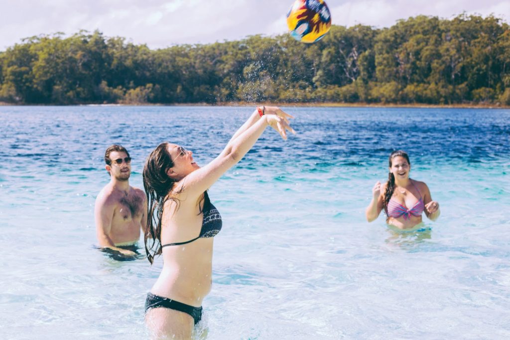 fraser island lake mckenzie ball games things to do in australia and new zealand